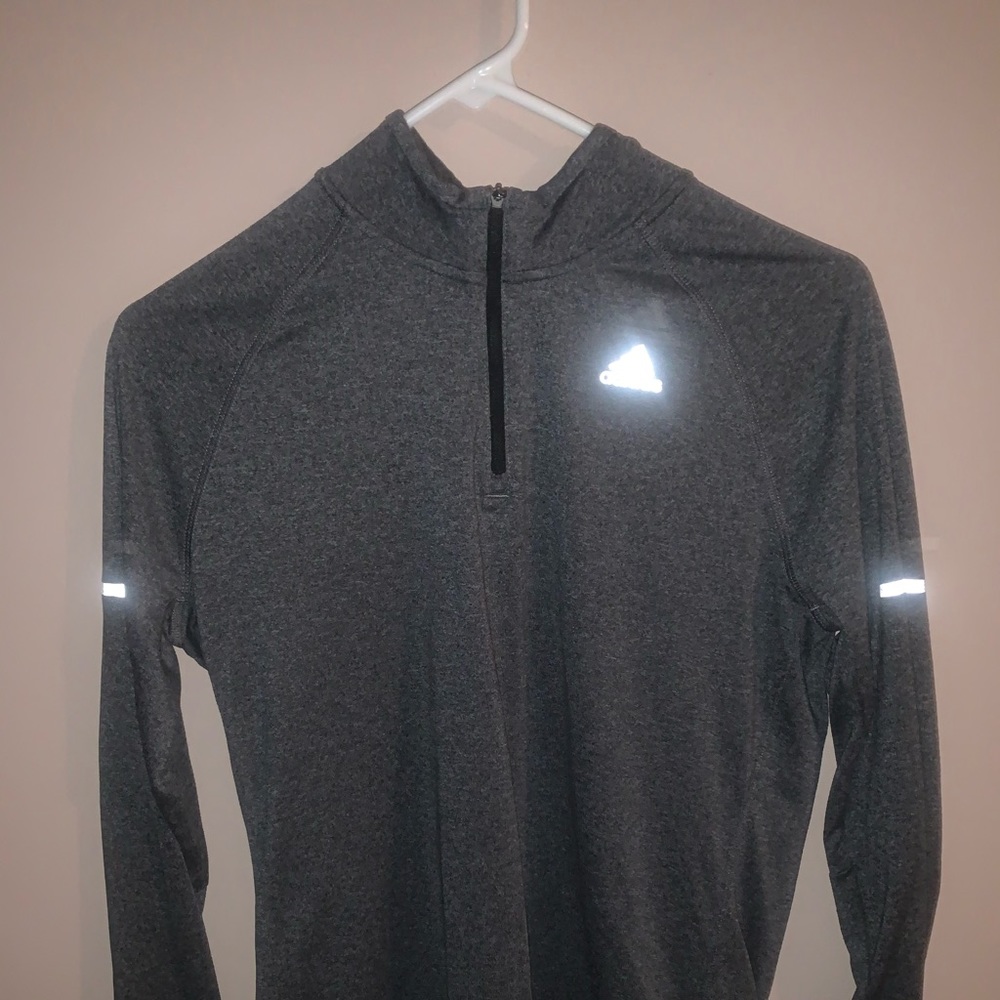 Addis’s Grey Running Pullover 😄